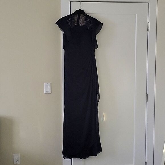 X by Xscape, size 4 - Picture 1 of 5